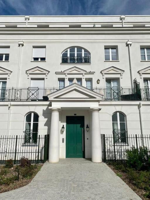 Suite Cartier Near Disneyland Paris เซร์ริส ภายนอก รูปภาพ
