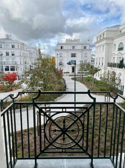 Suite Cartier Near Disneyland Paris เซร์ริส ภายนอก รูปภาพ
